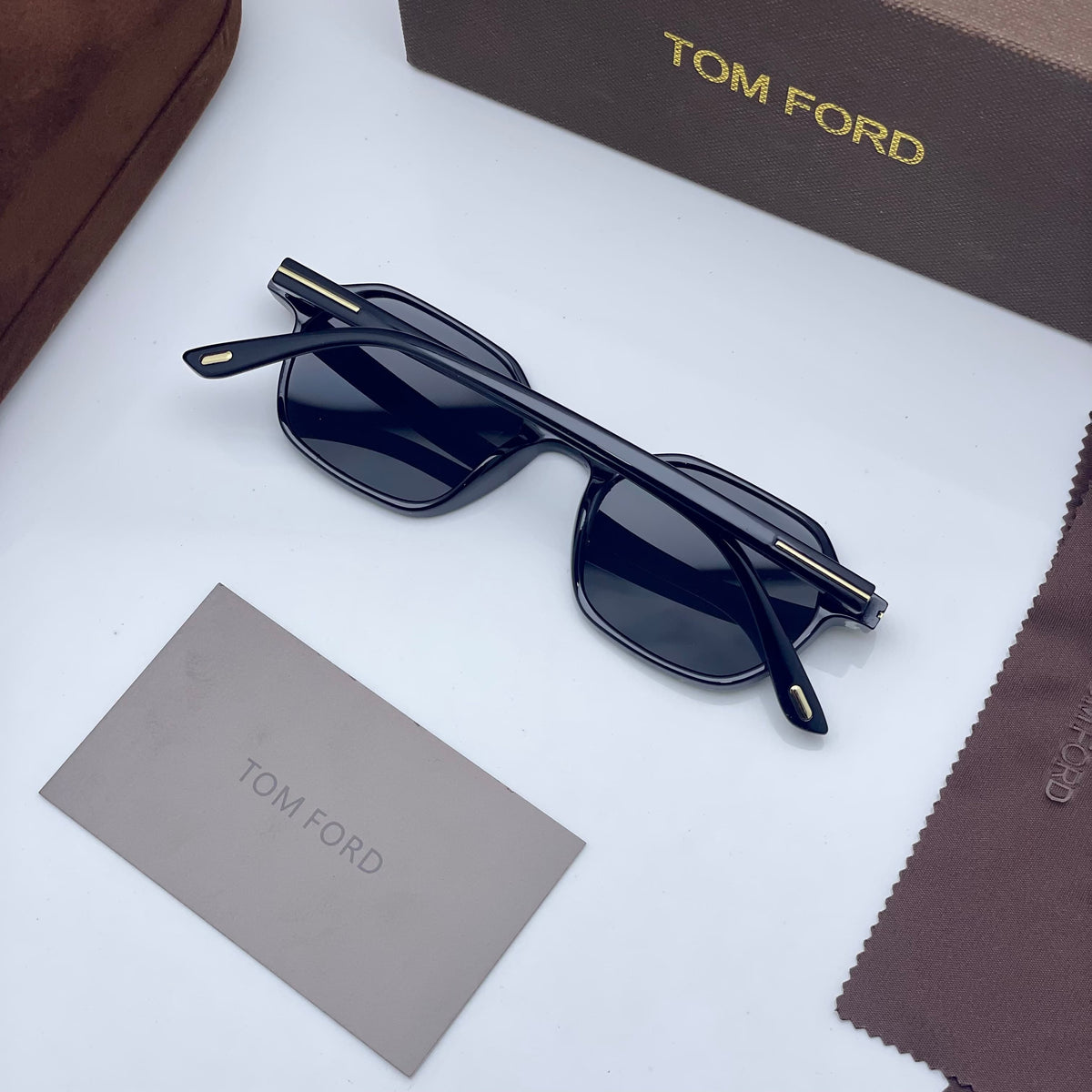 Tom_ford glossy full black sunglasses with original box kit