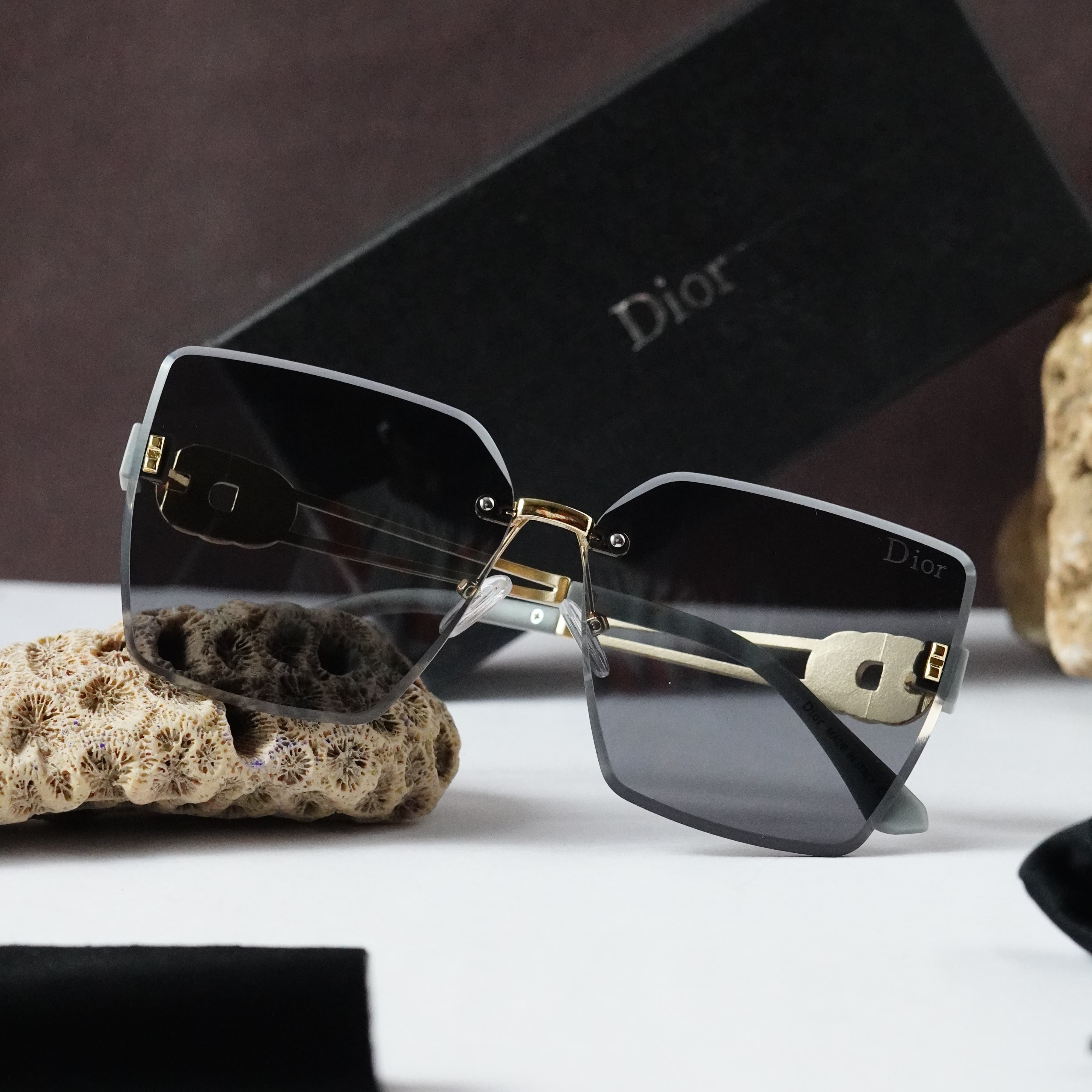Di_or gold black grey shaded with box kit