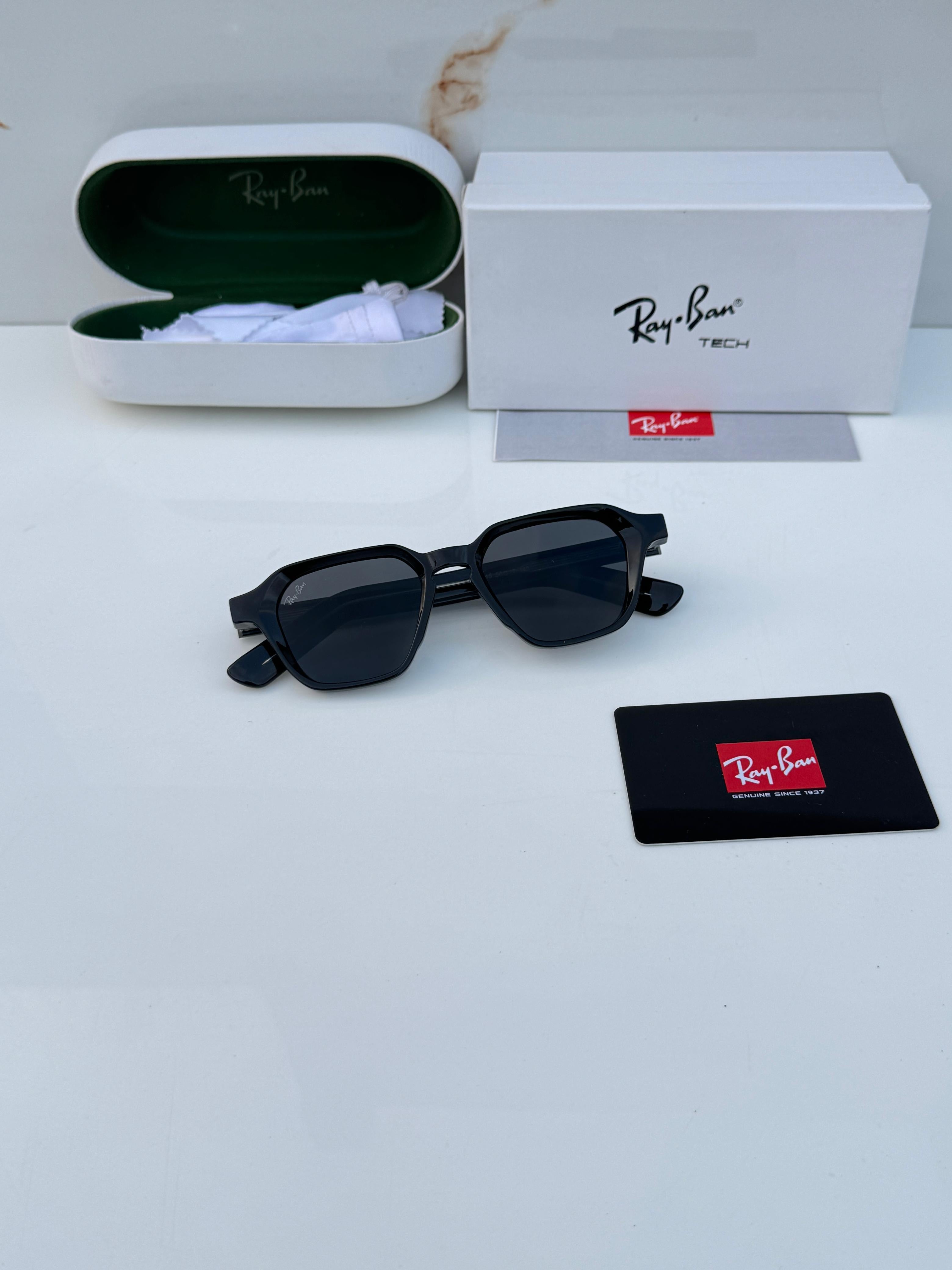 Ray_ban black unisex with box kit