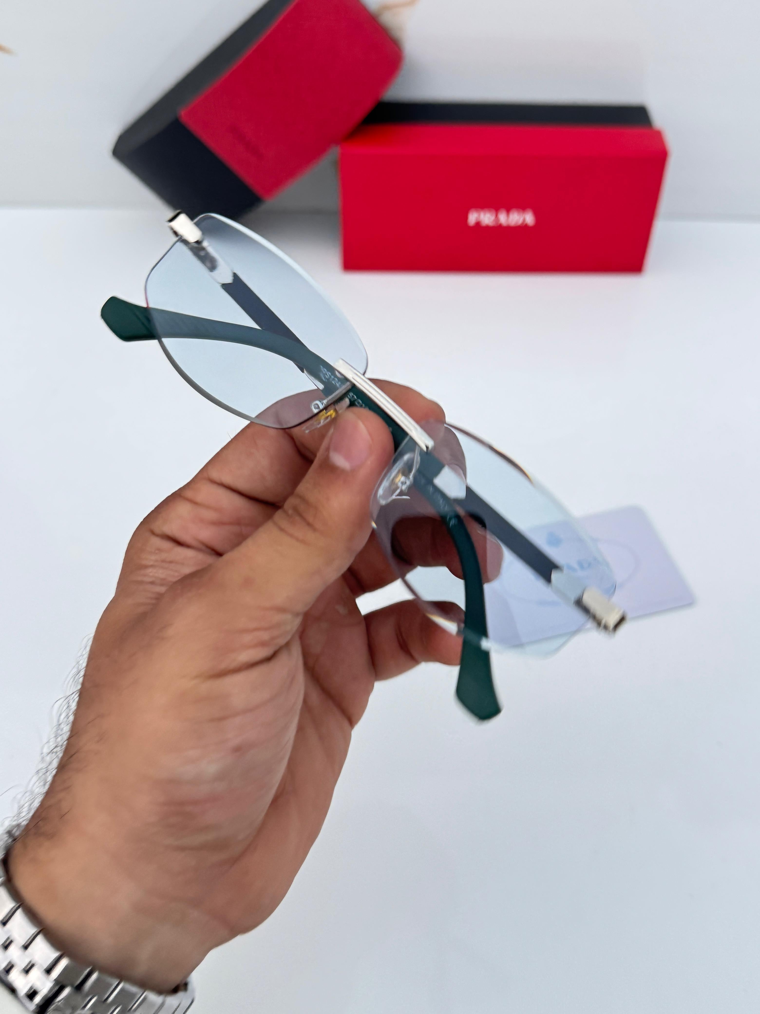 Pra_da silver blue shaded unisex with box kit