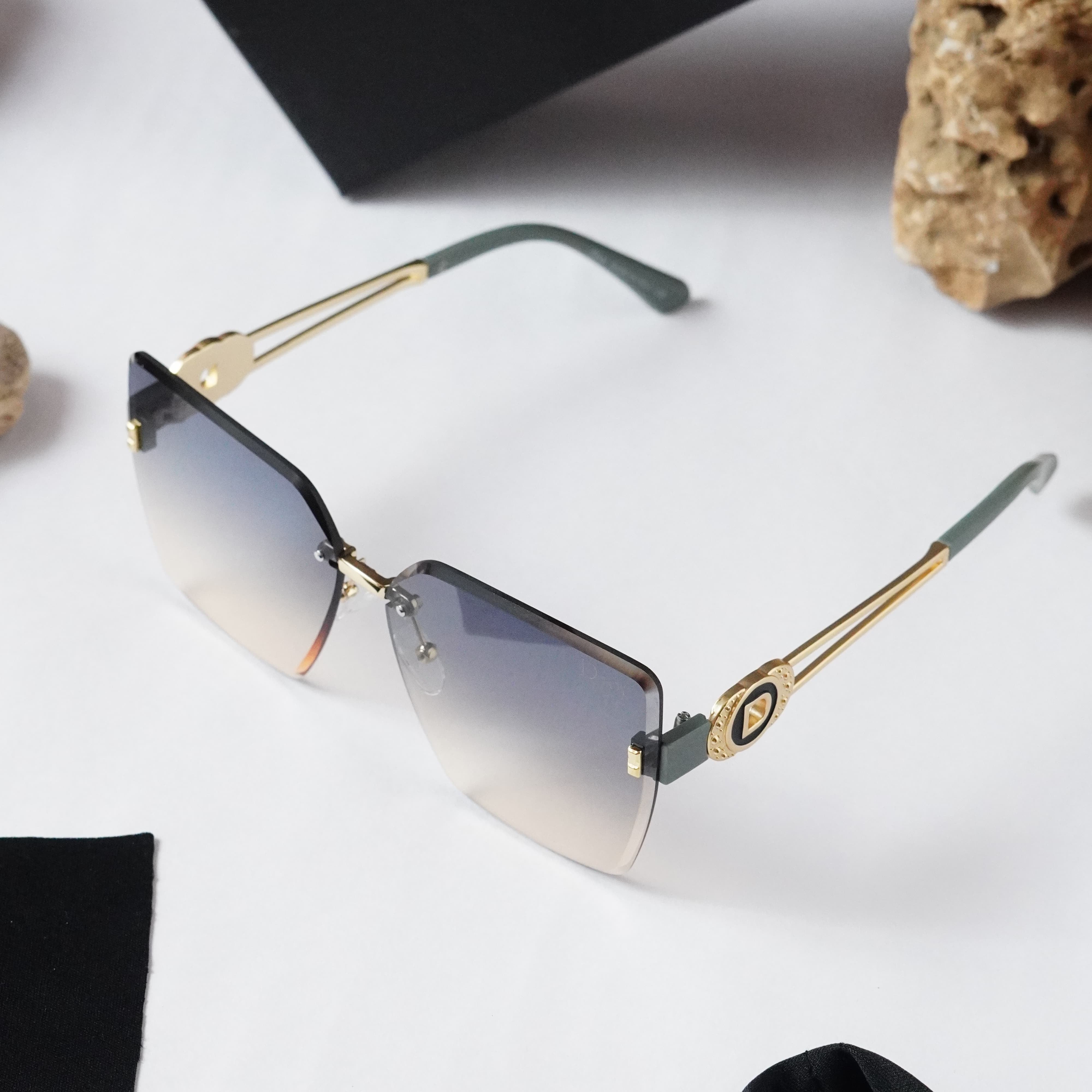 Di_or sea green womens sunglasses with box kit