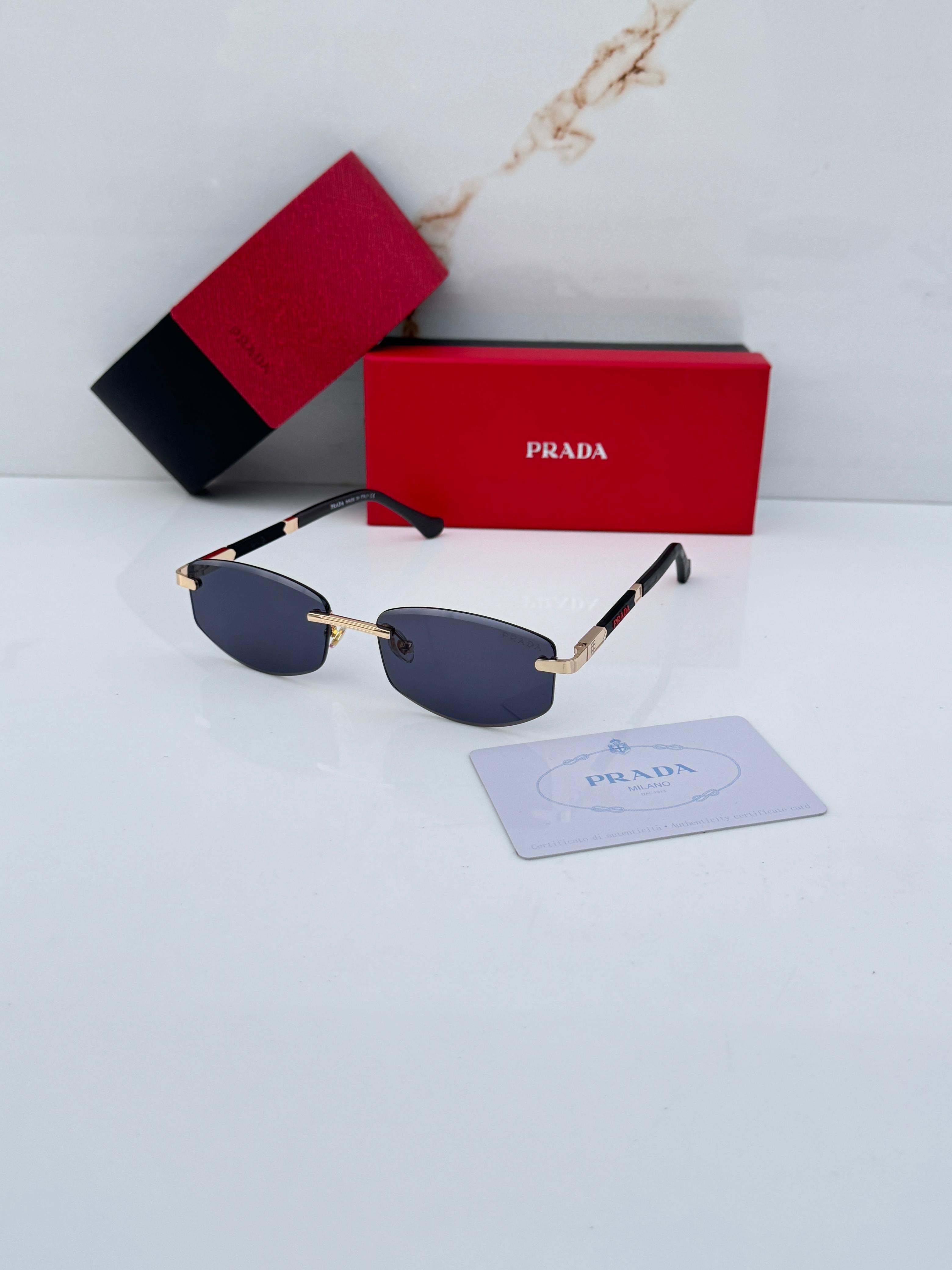 Pra_da gold black unisex with box kit