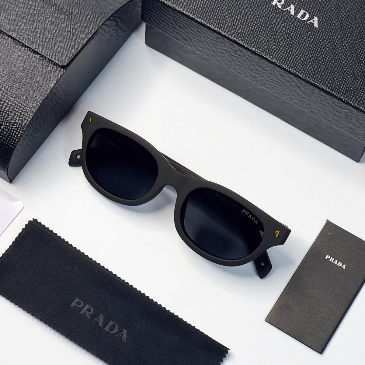 Pra_da matt black gold line sunglasses