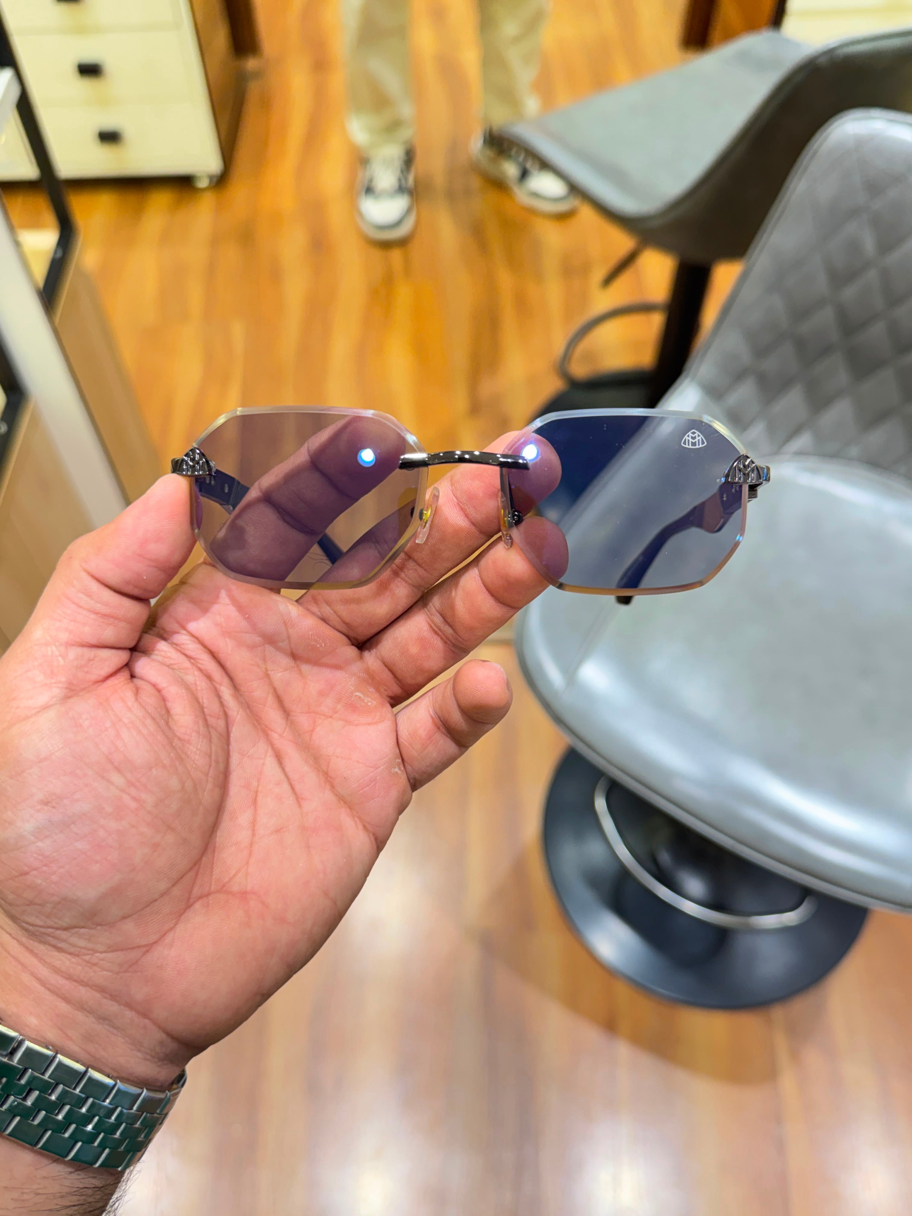May_bach gun grey sunglasses with box kit