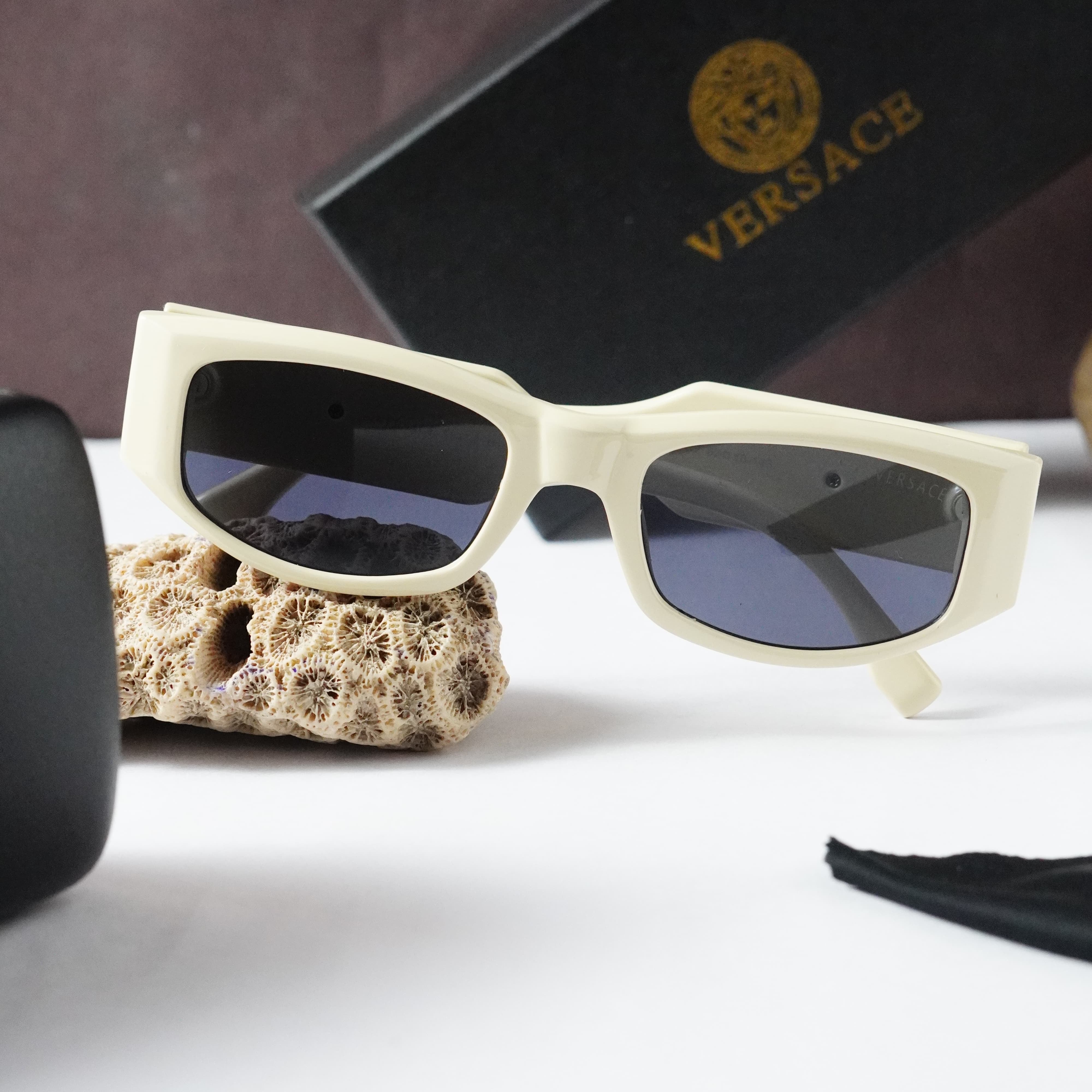 Ver_sace white for mens with box kit