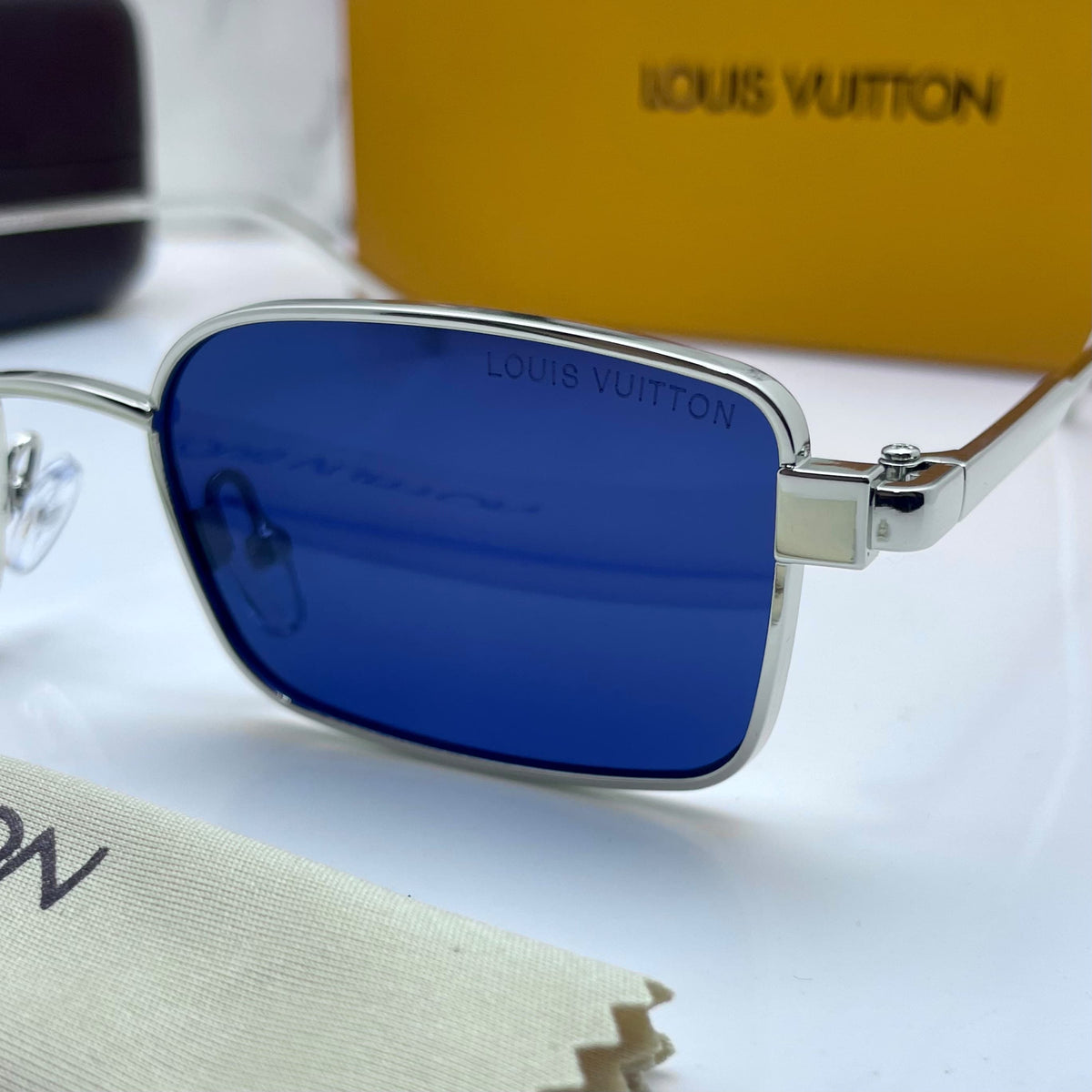 Lou_is vui_tton blue shaded silver with original box kit