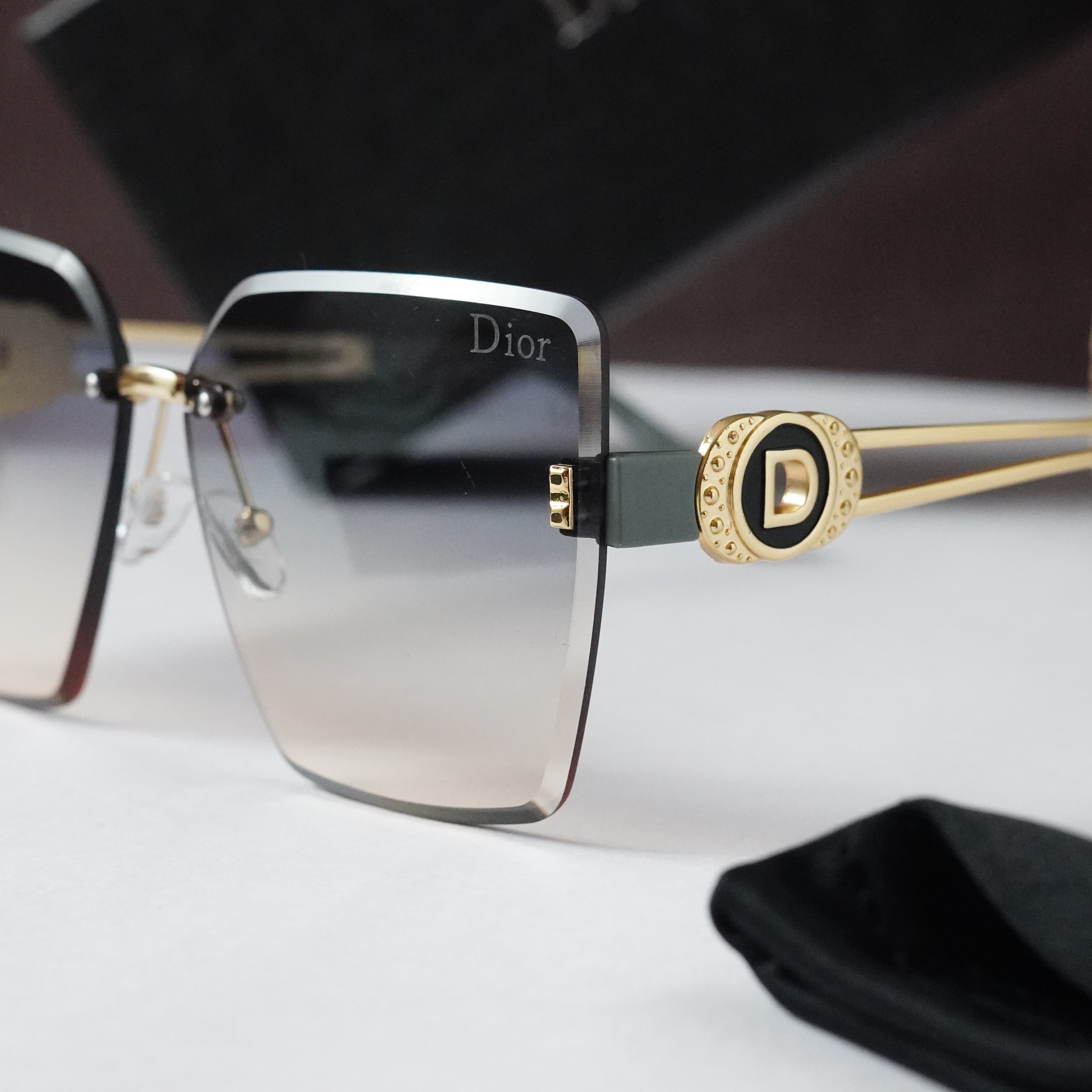 Di_or sea green womens sunglasses with box kit