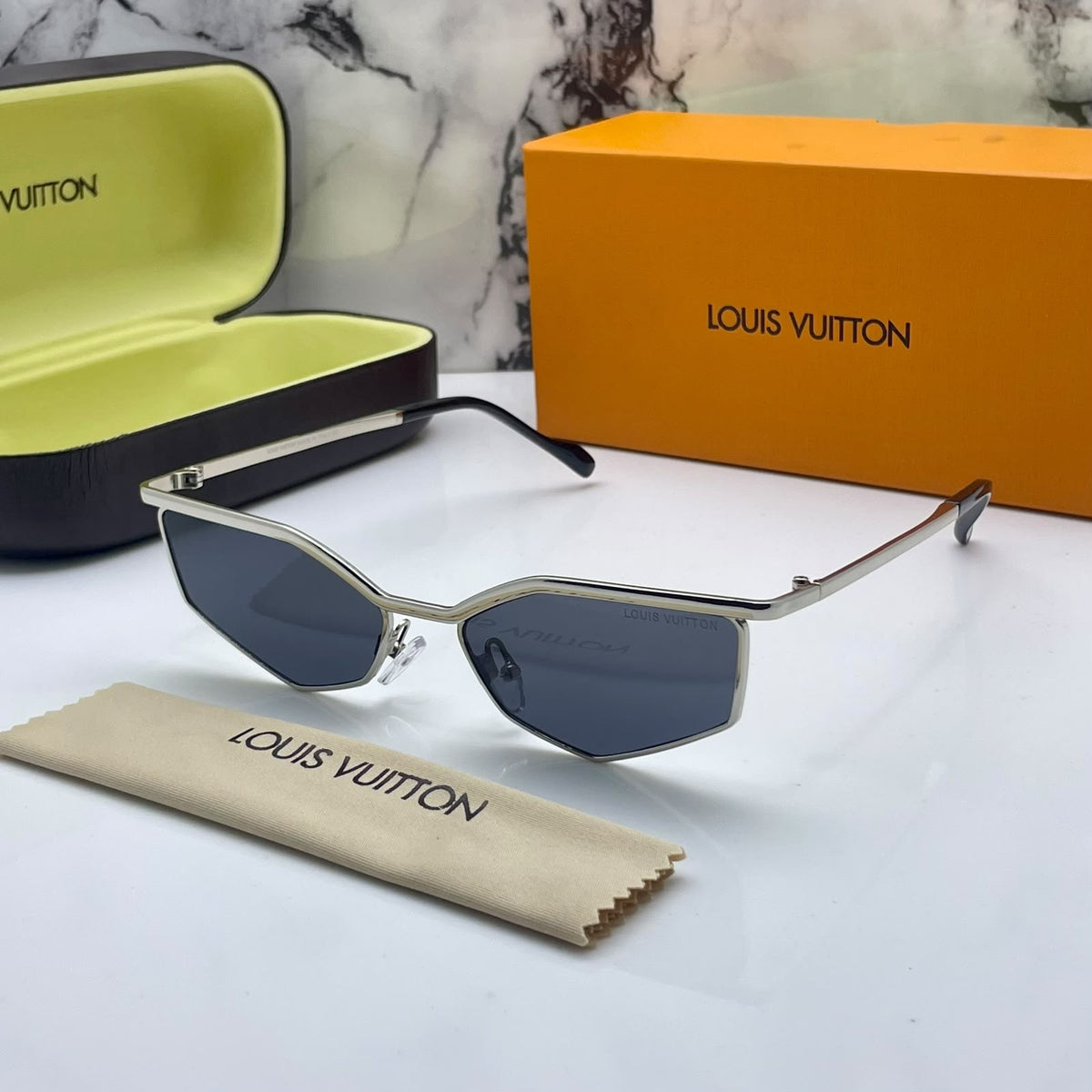 Lou_is vui_tton black silver sunglasses with original box kit