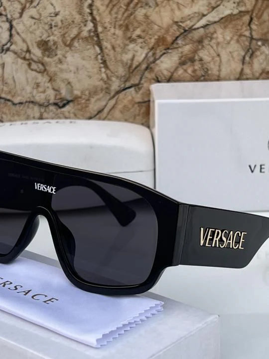 Versa_ce 03654