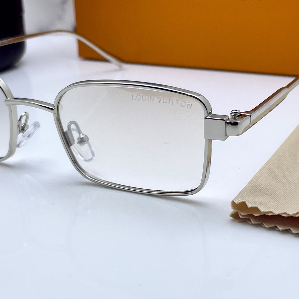Lou_is vui_tton silver plano luxury with original box kit
