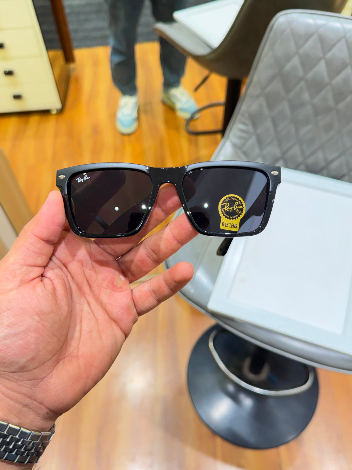 Ray_ban glossy black sunglasses 🕶️