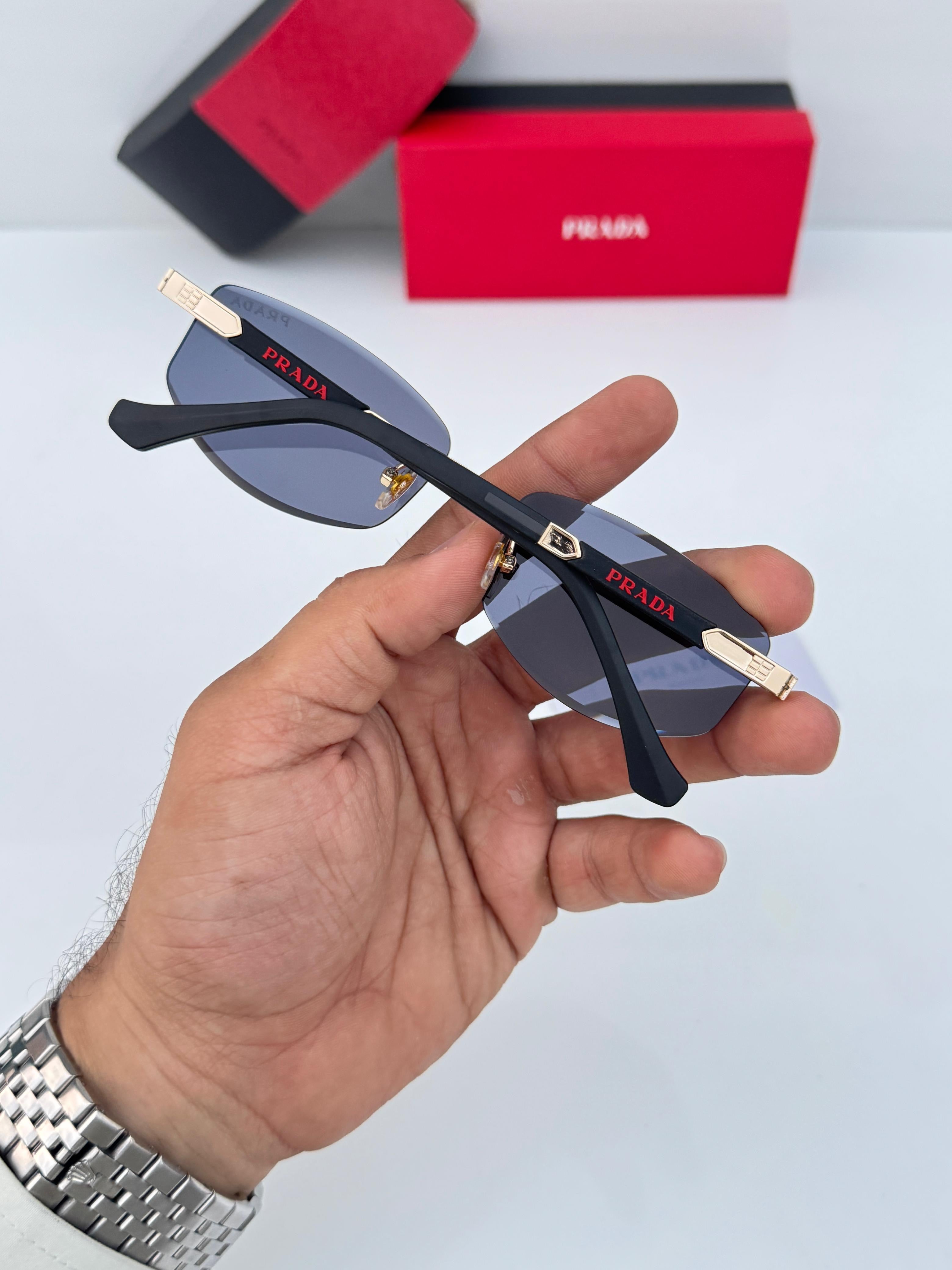 Pra_da gold black unisex with box kit