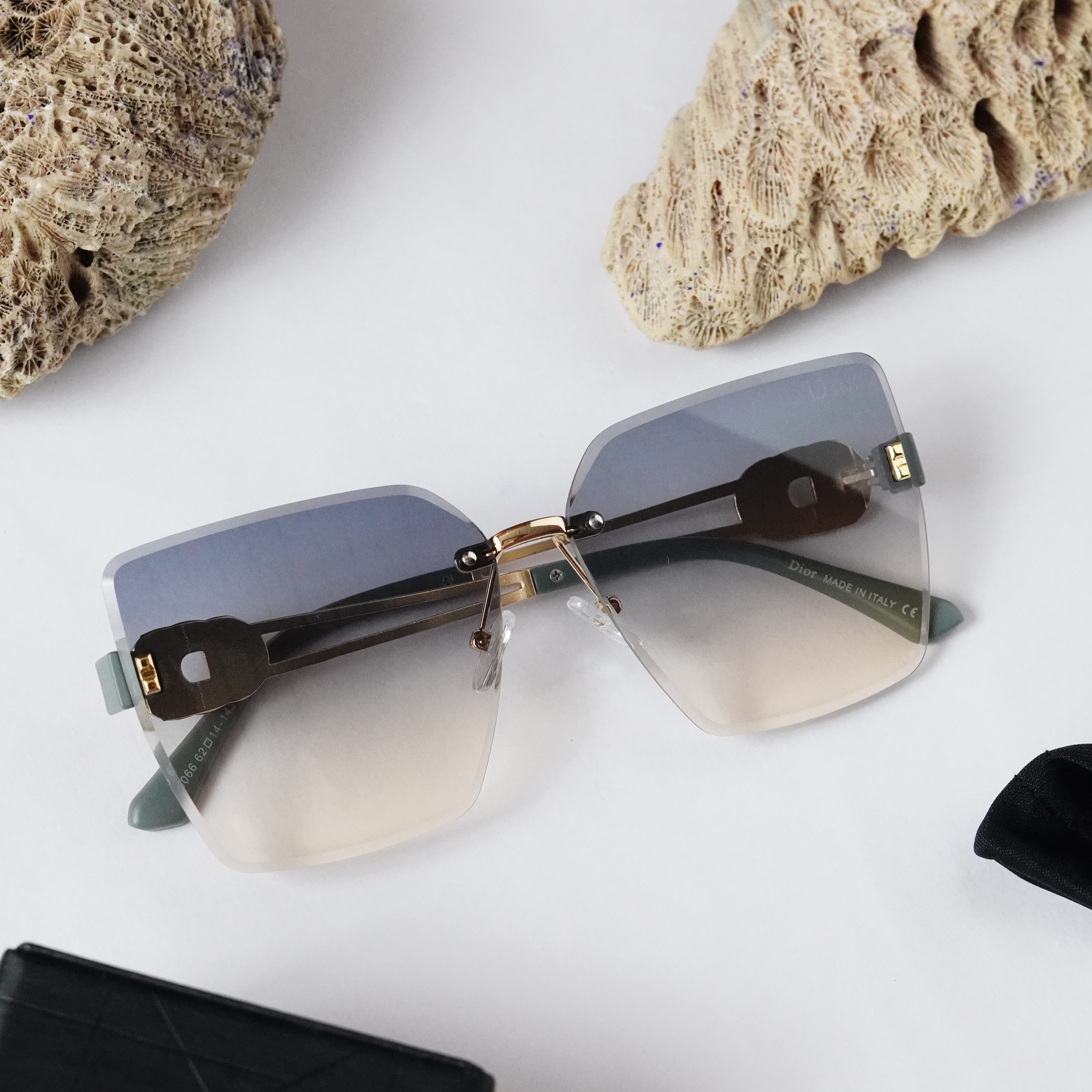 Di_or sea green womens sunglasses with box kit