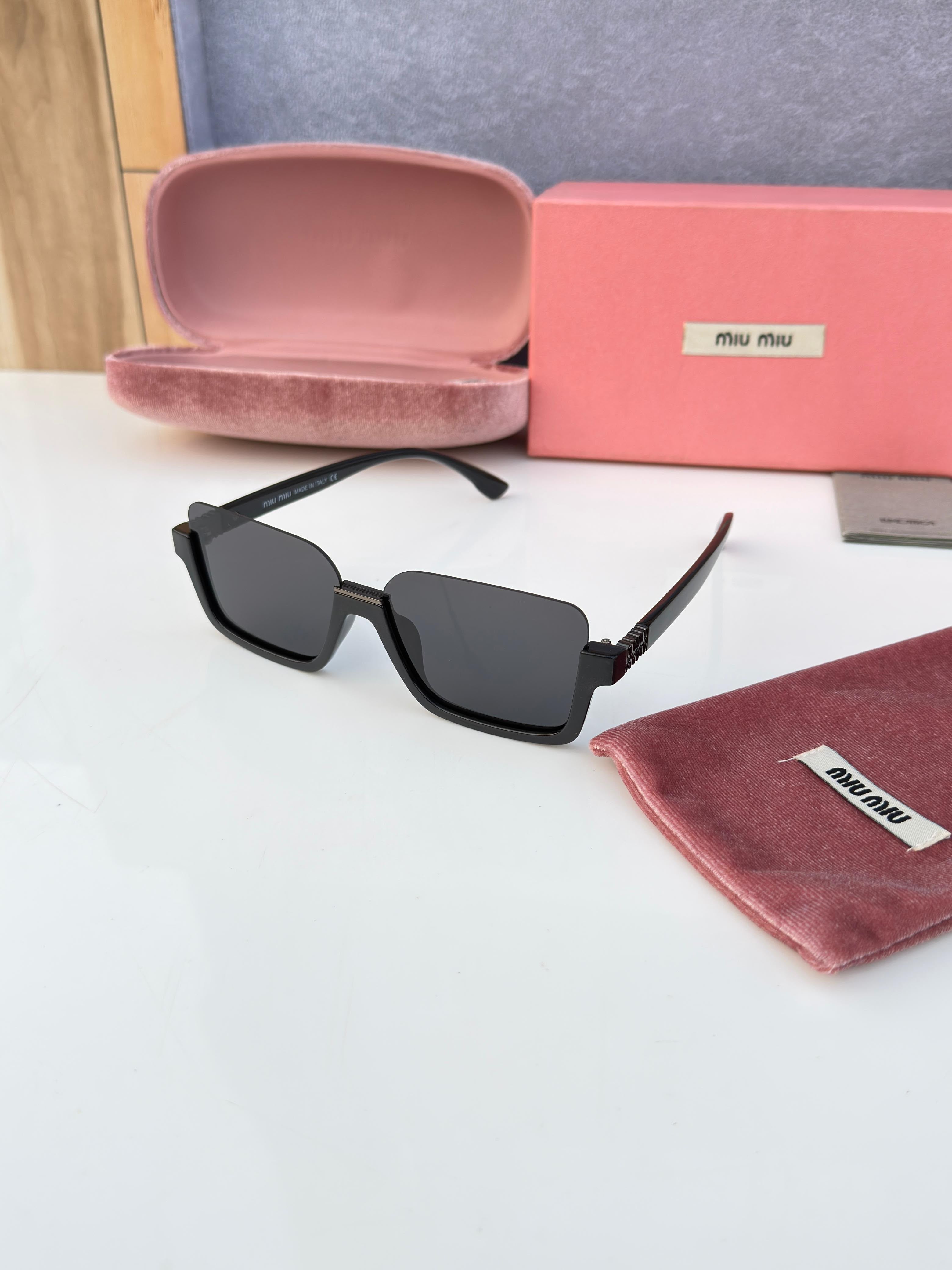 Miu_miu black for womens with box kit
