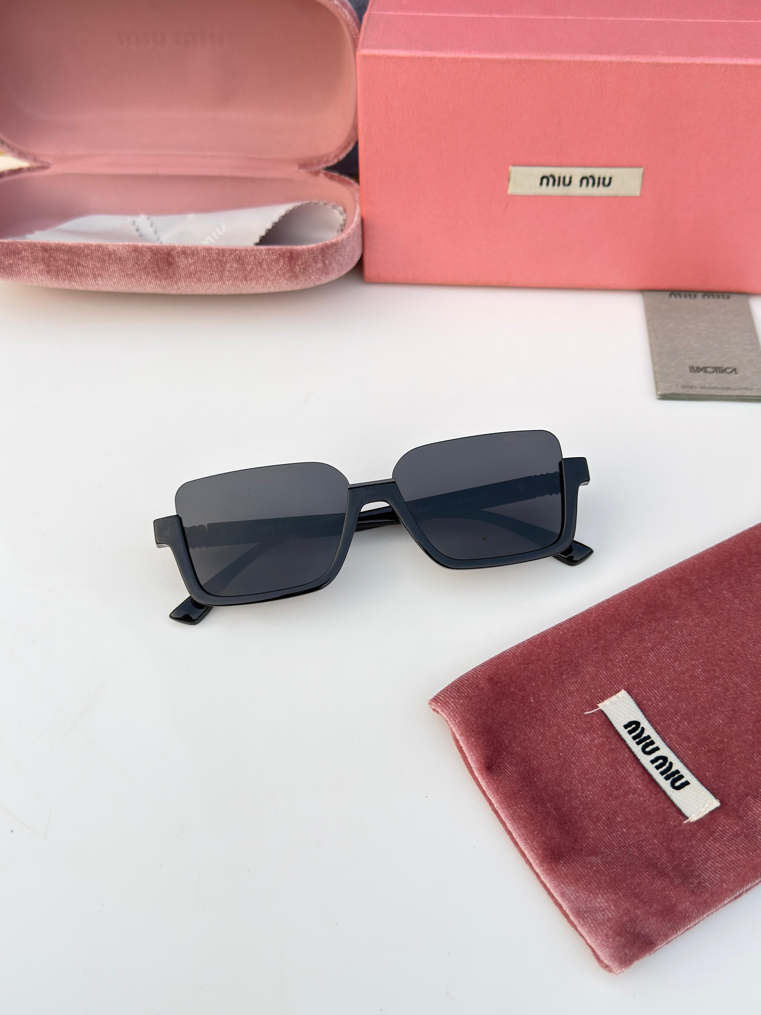 Miu_miu black for womens with box kit