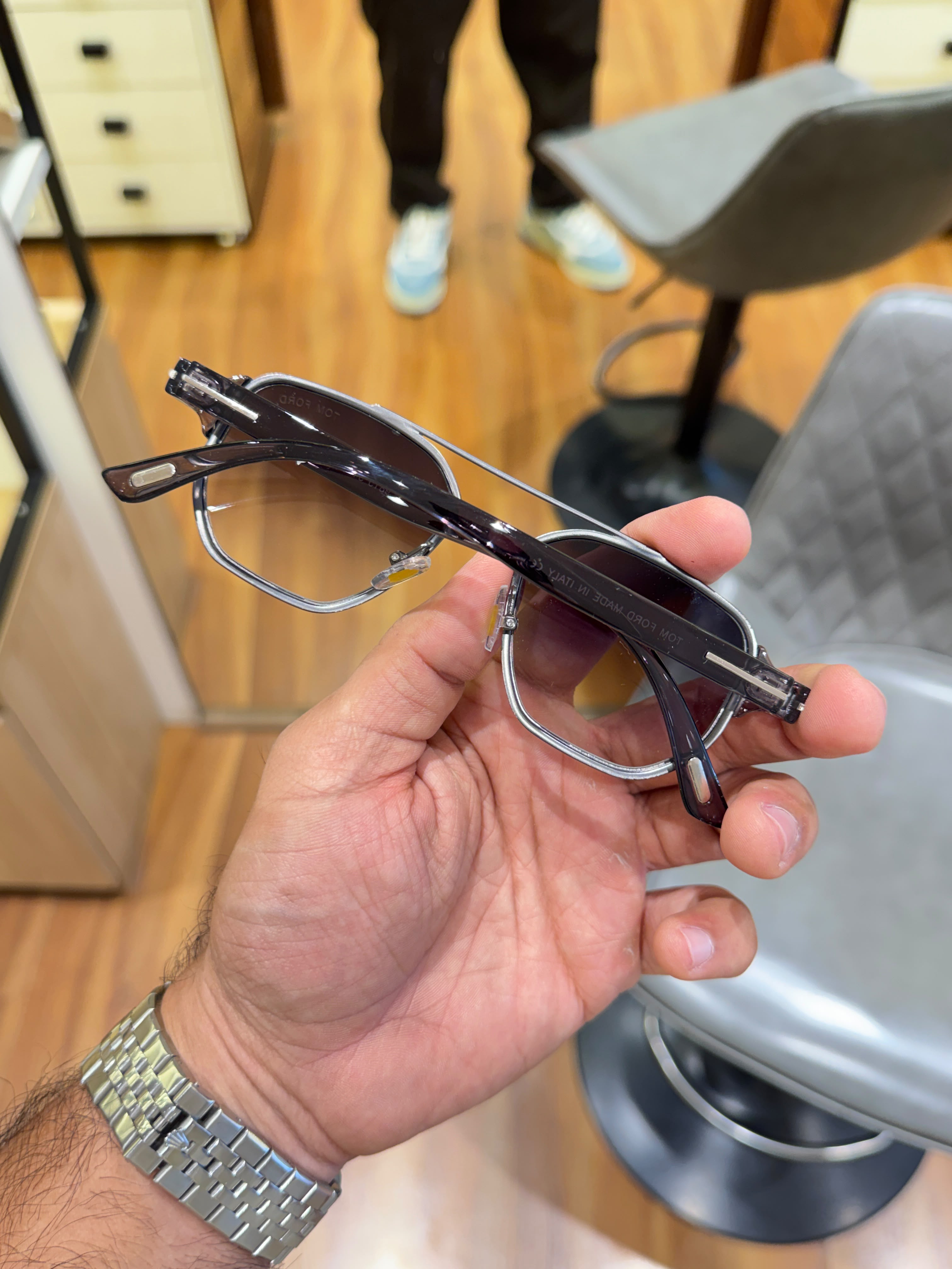 Tom_ford grey brown sunglasses with box kit