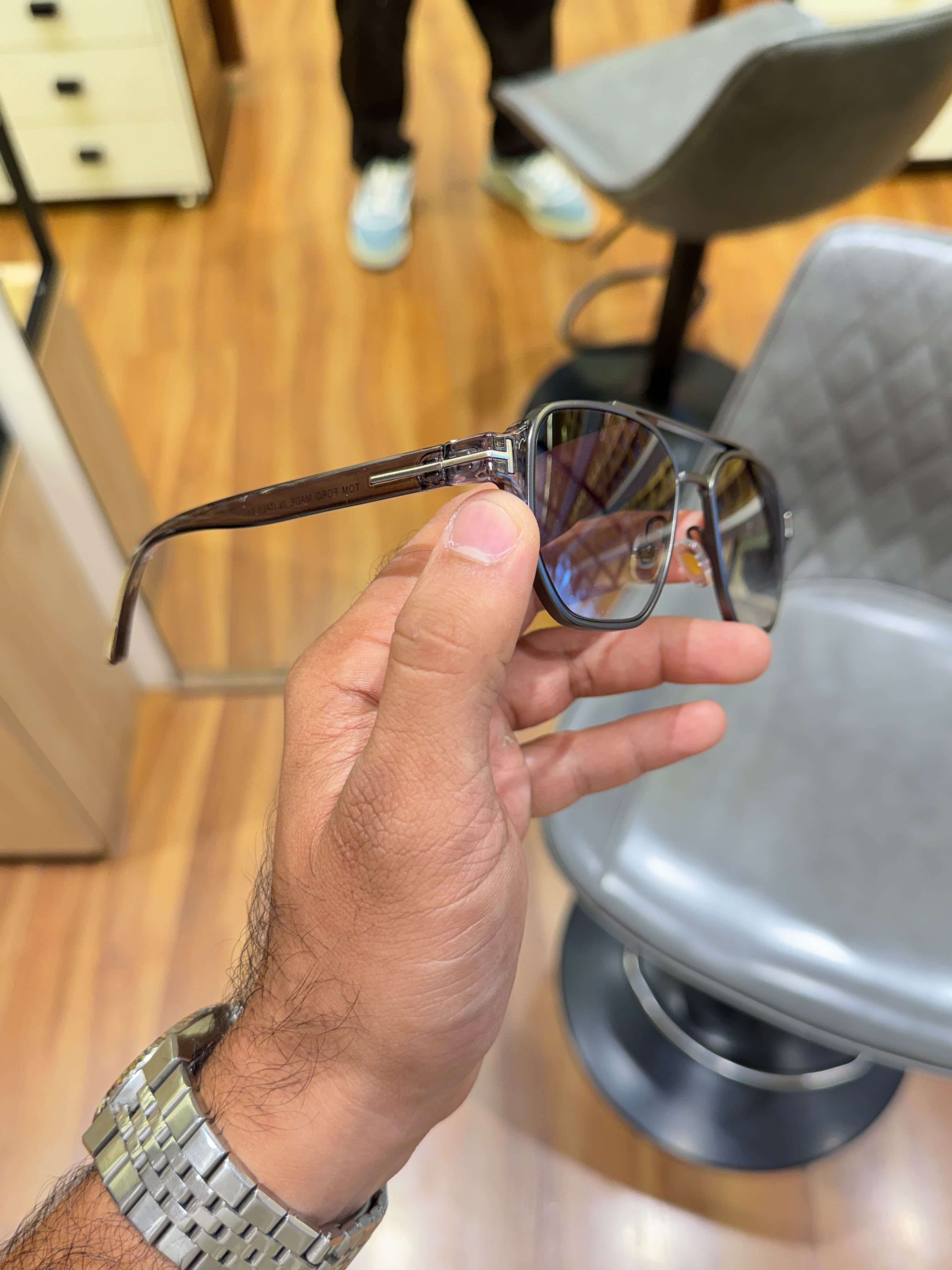 Tom_ford grey brown sunglasses with box kit