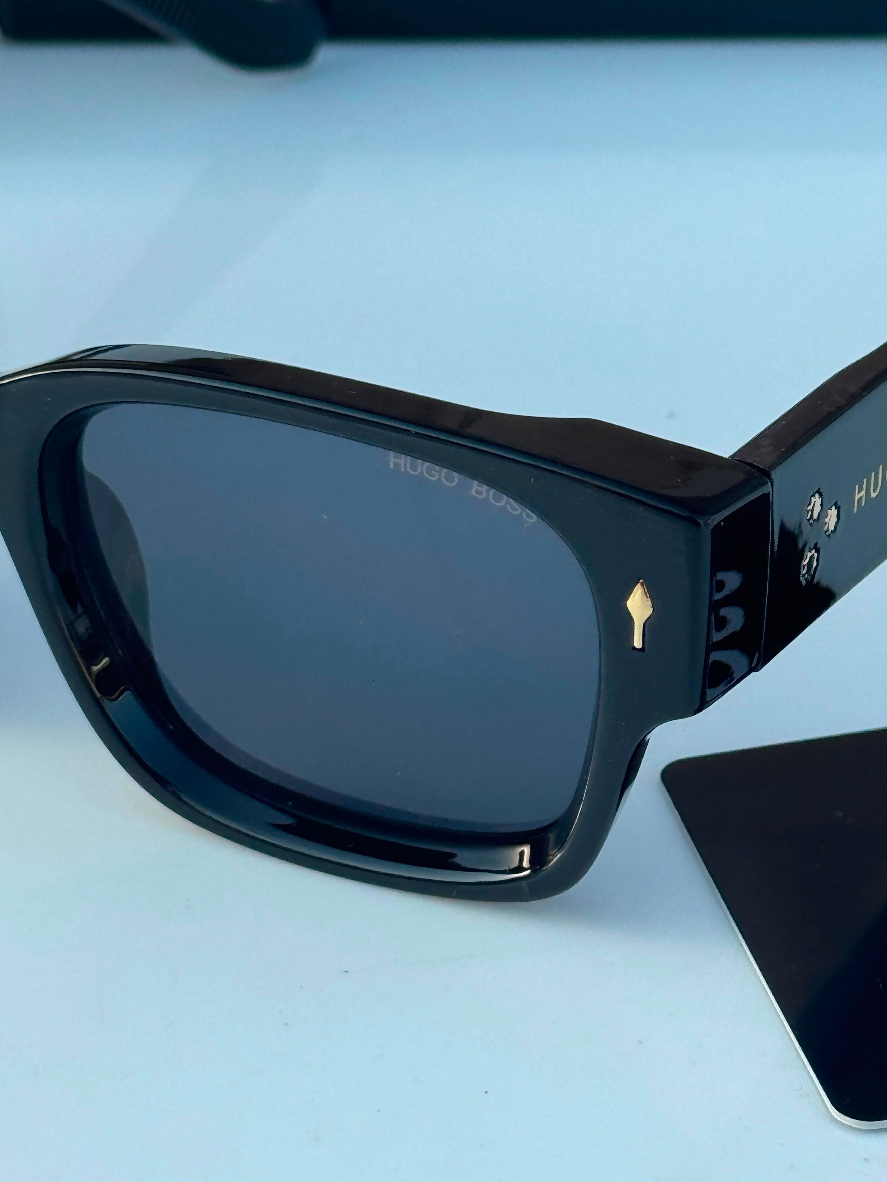 Hugo_boss black edition for mens with box kit