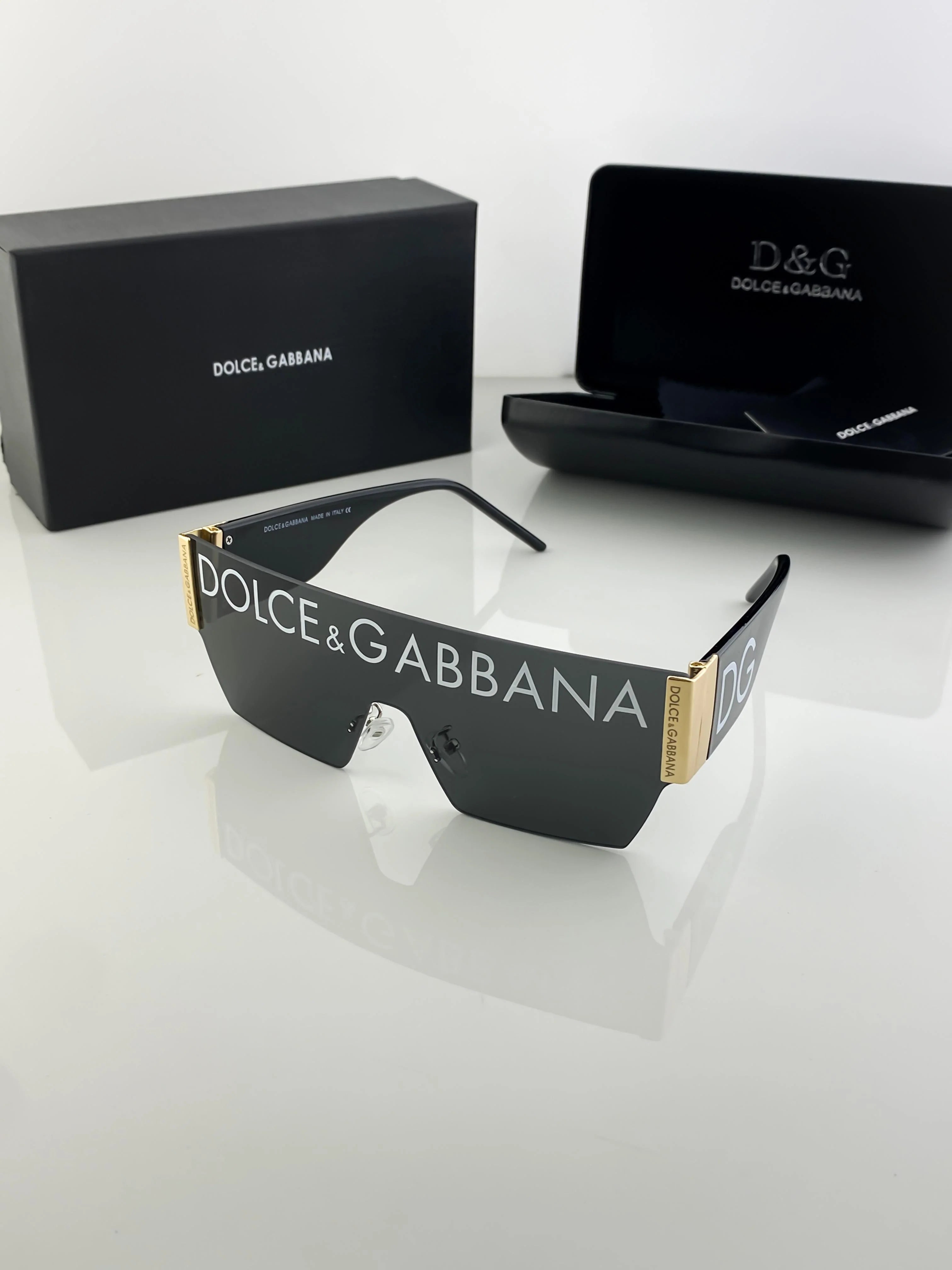 DOL GOLD BLACK 6864 B