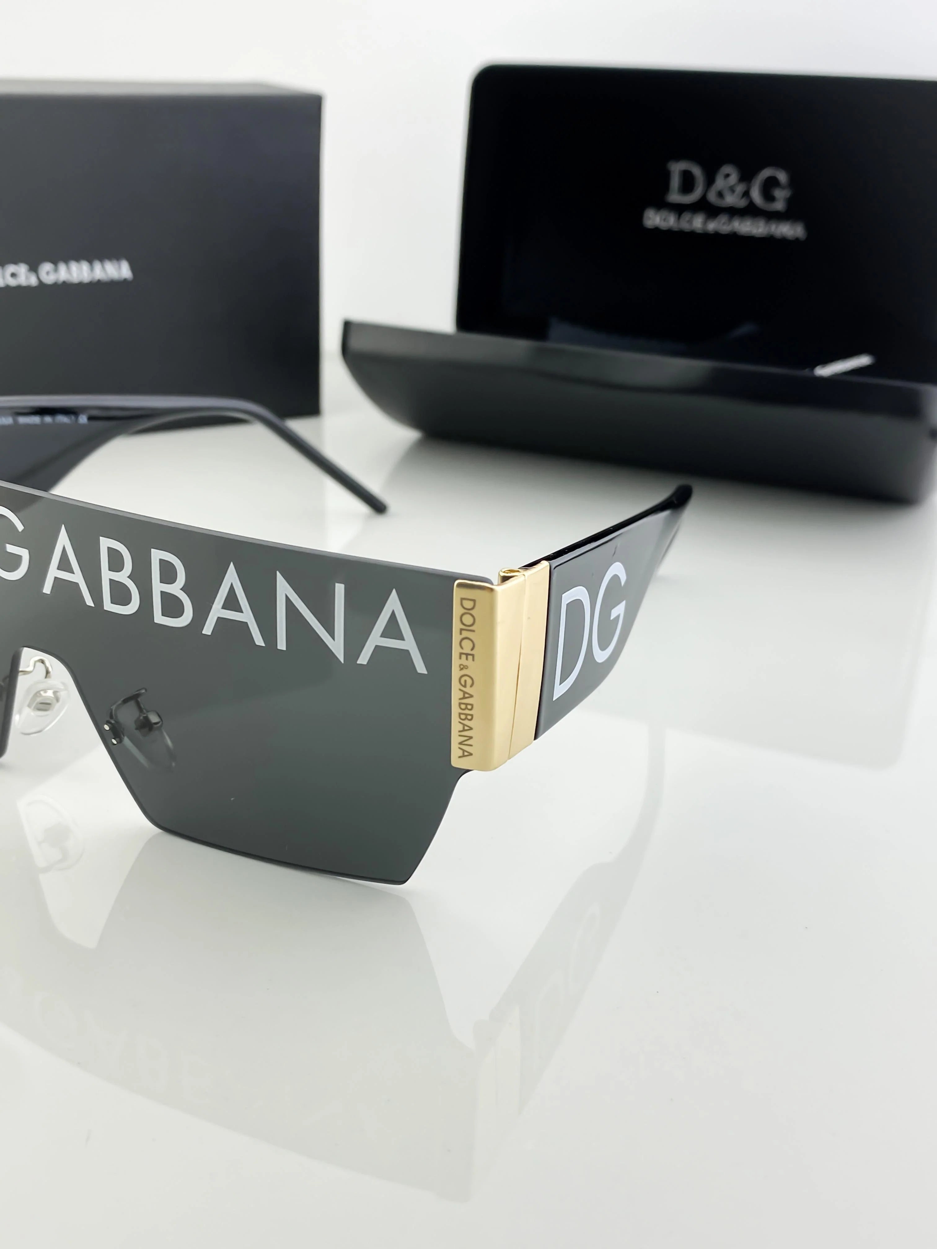 DOL GOLD BLACK 6864 B