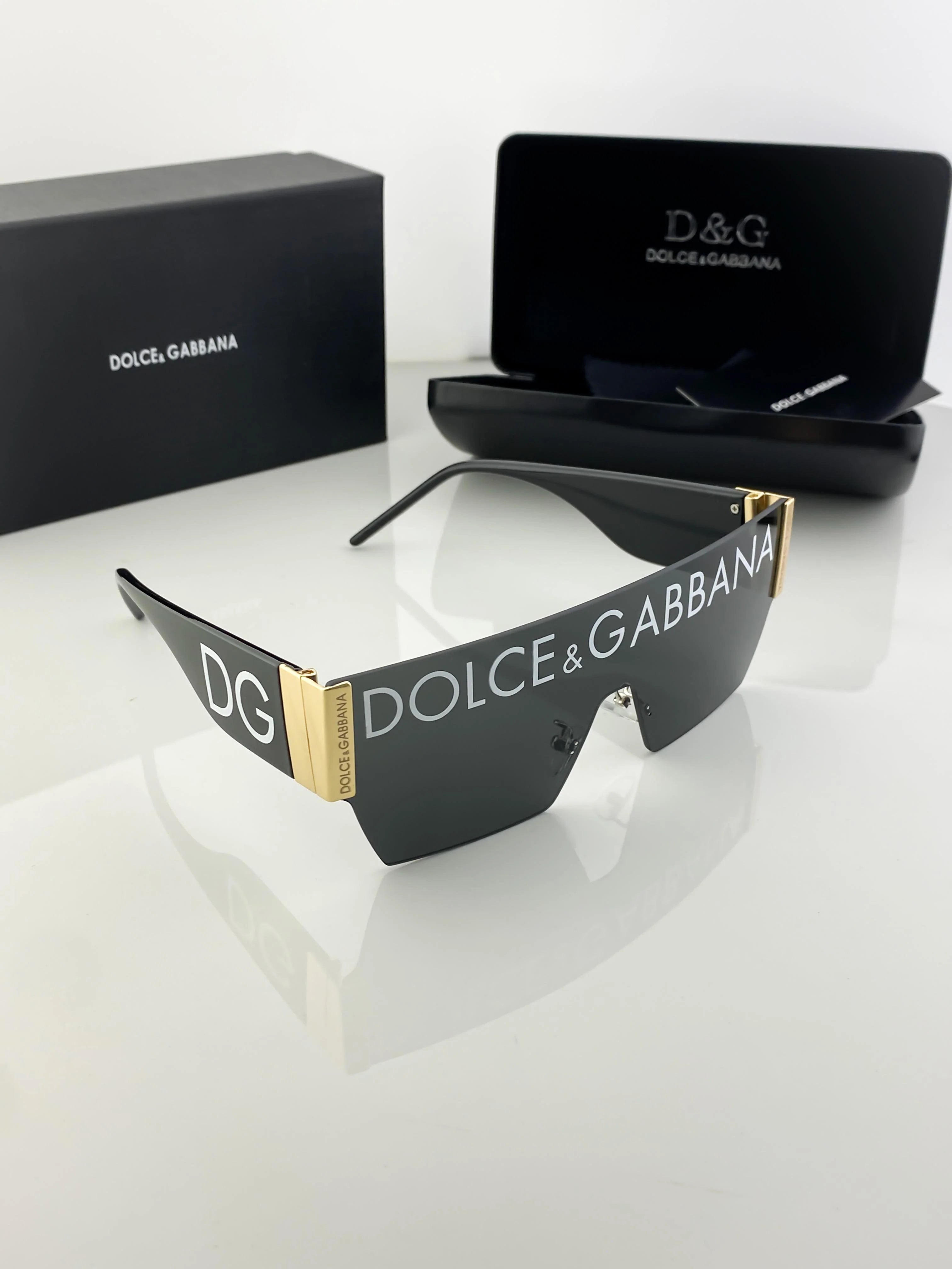 DOL GOLD BLACK 6864 B