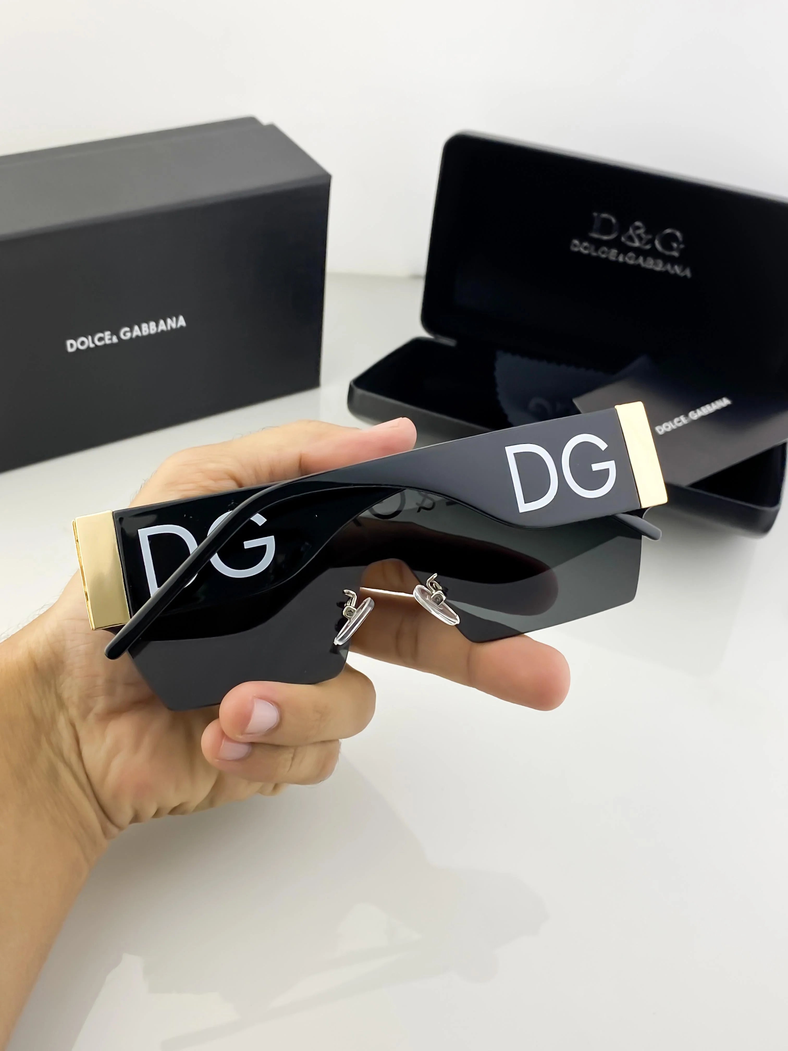 DOL GOLD BLACK 6864 B