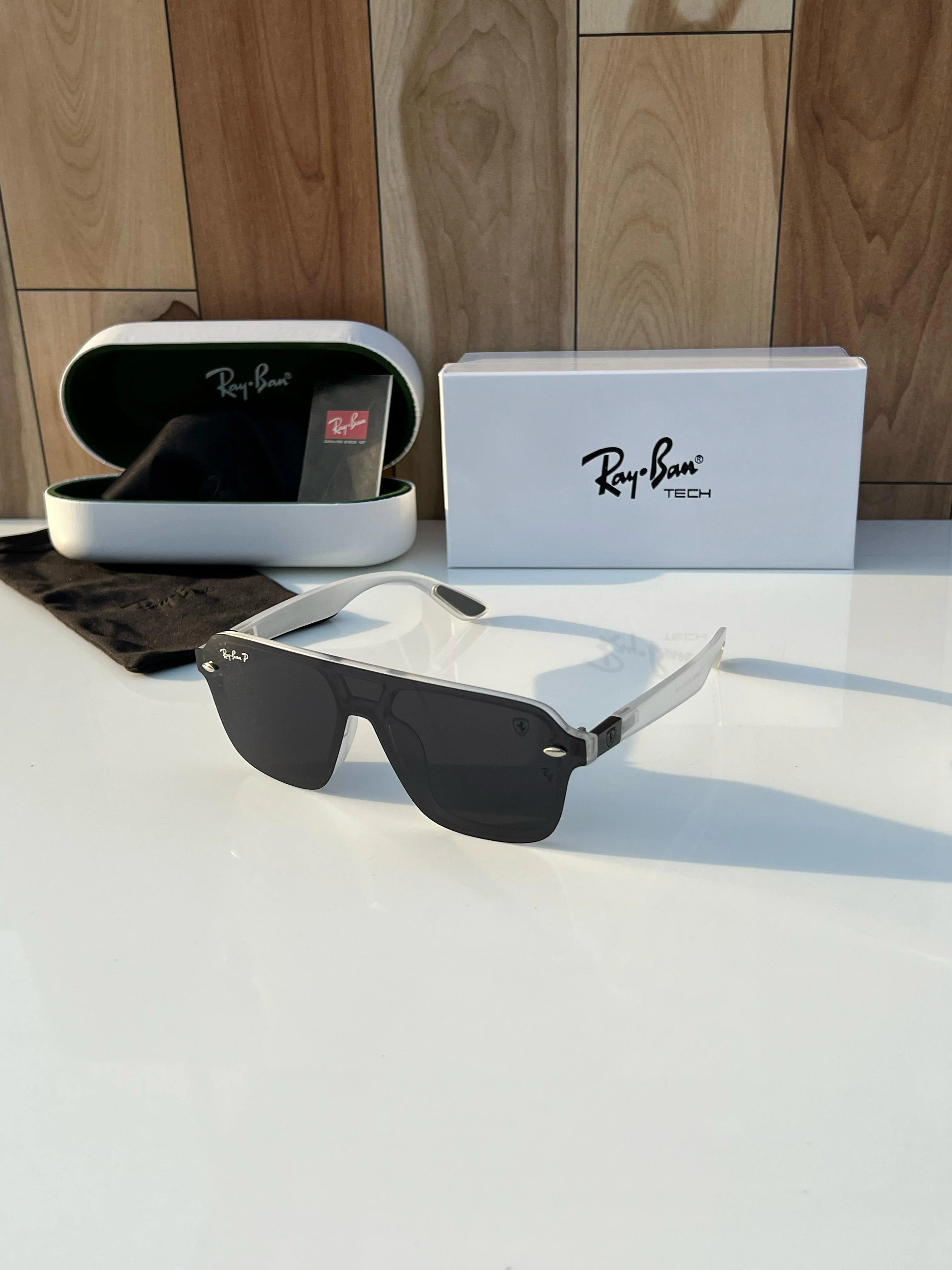 Ray 4904 white black A