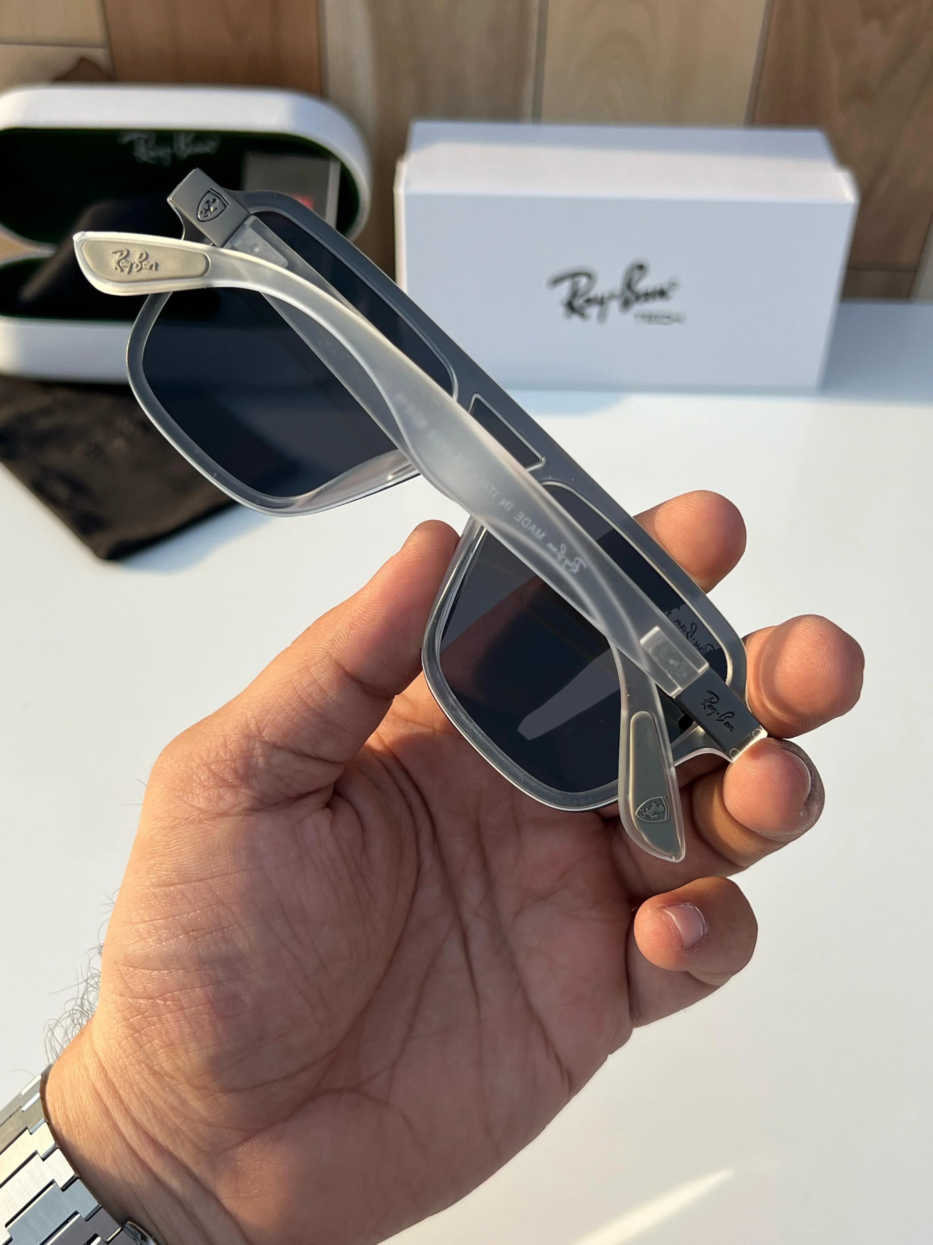 Ray 4904 white black A