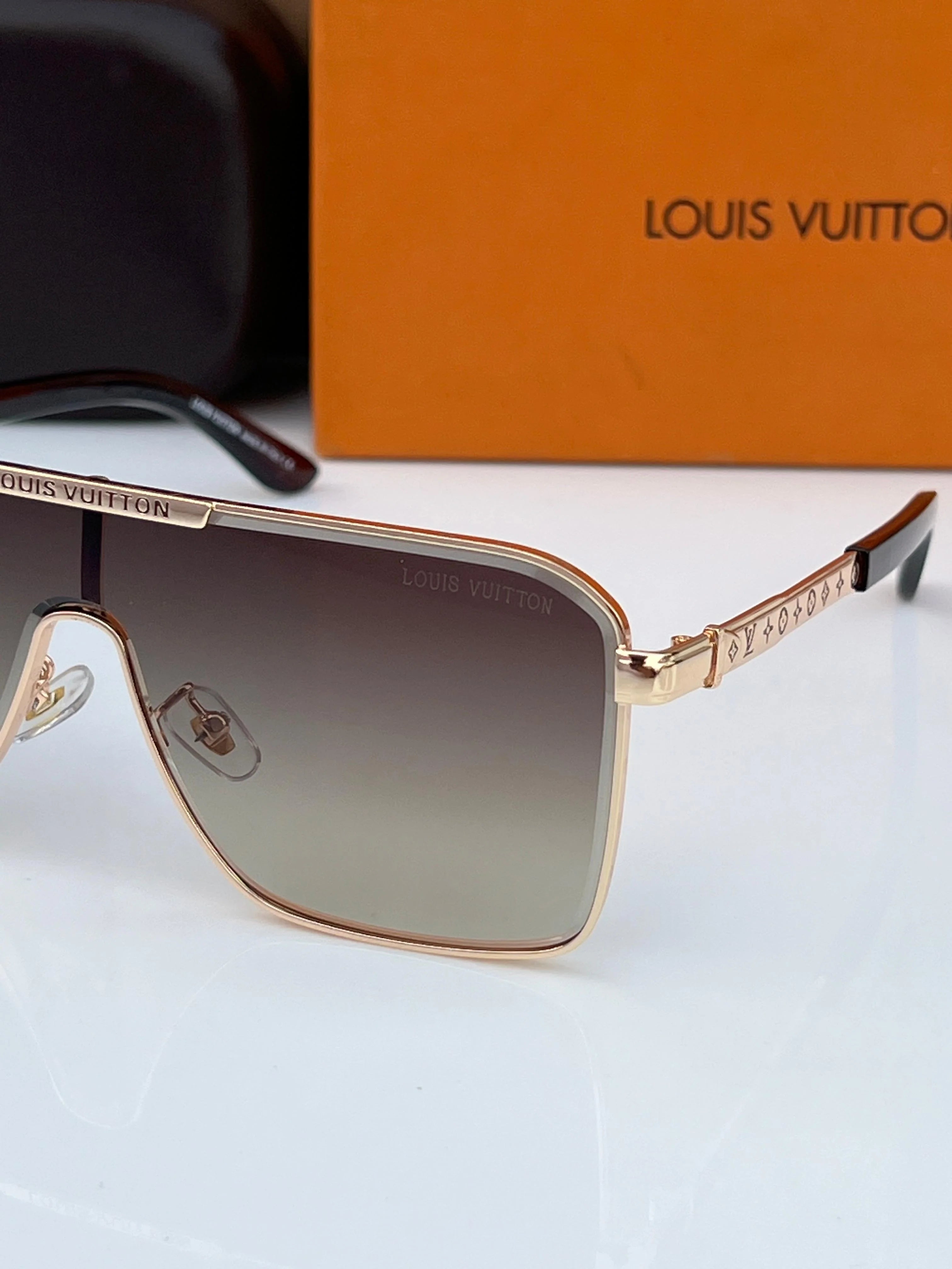 Lou 2254 gold brown A