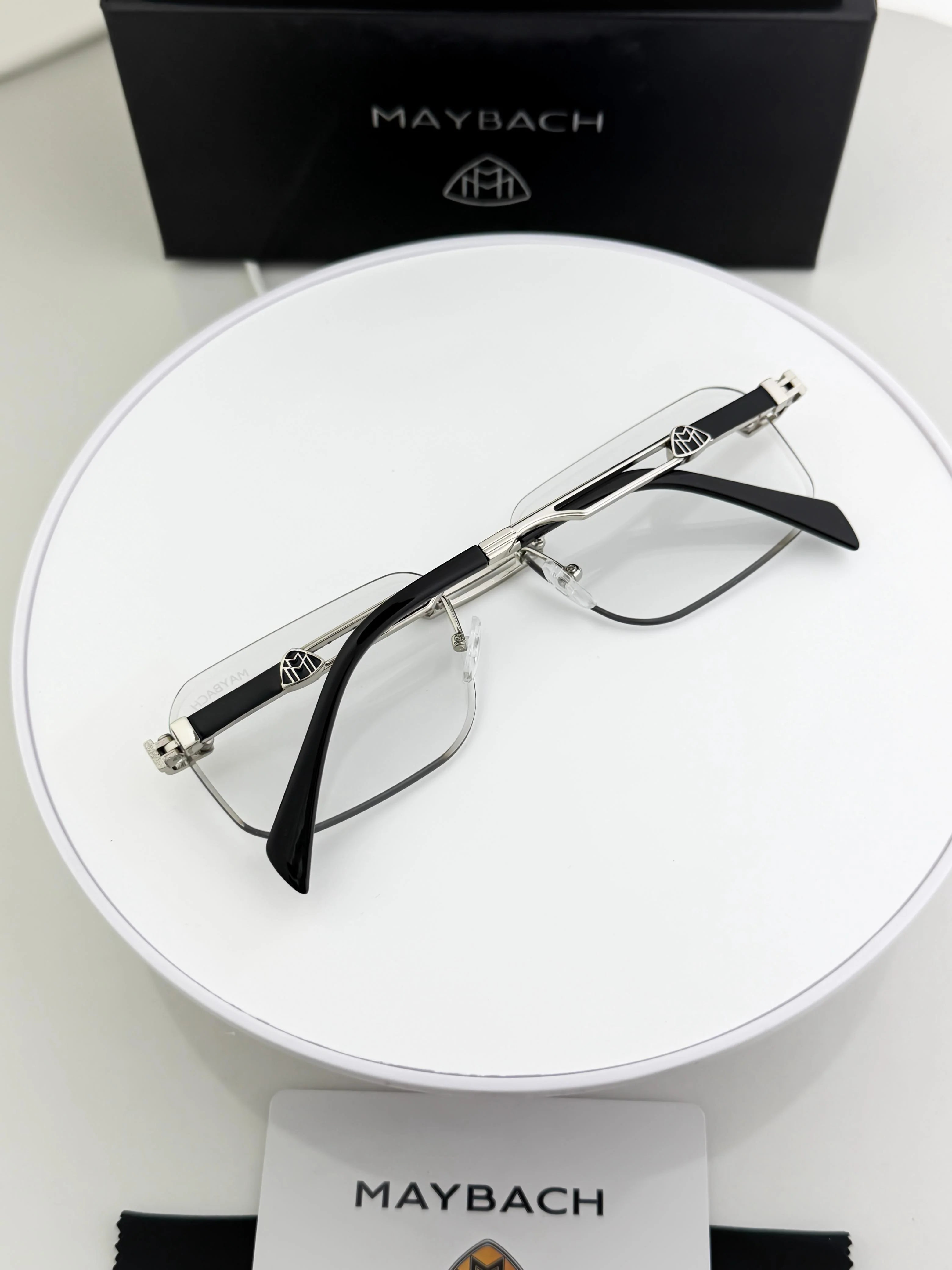MAY SILVER BLACK 1016