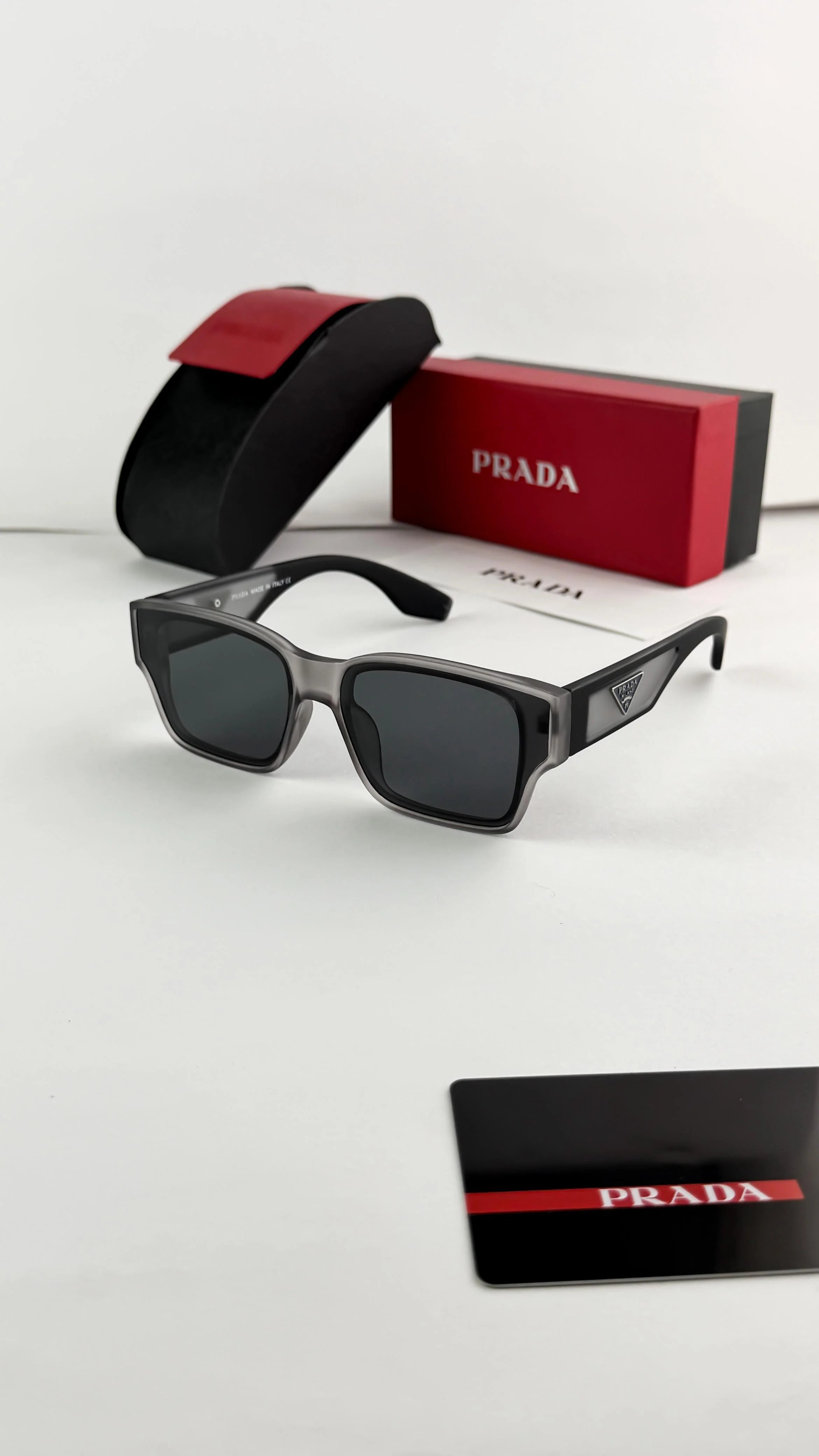 PRA_D_A GREY BLACK 0899