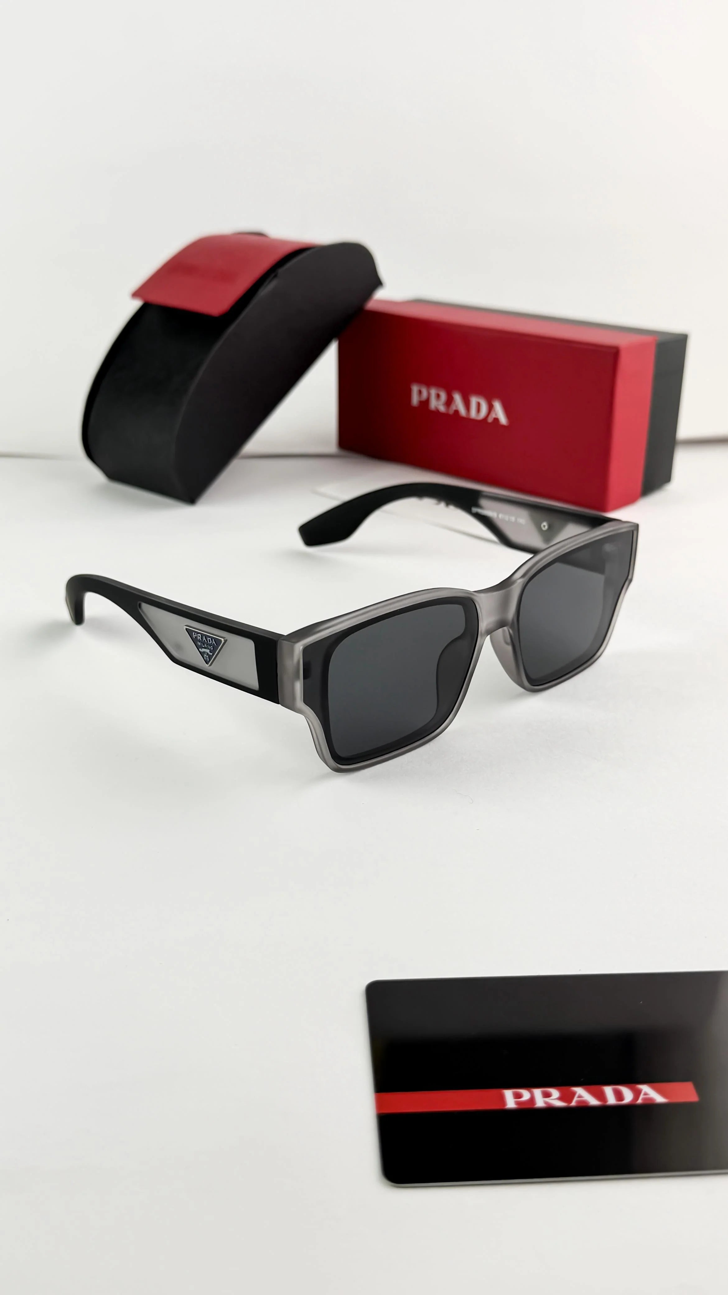PRA_D_A GREY BLACK 0899