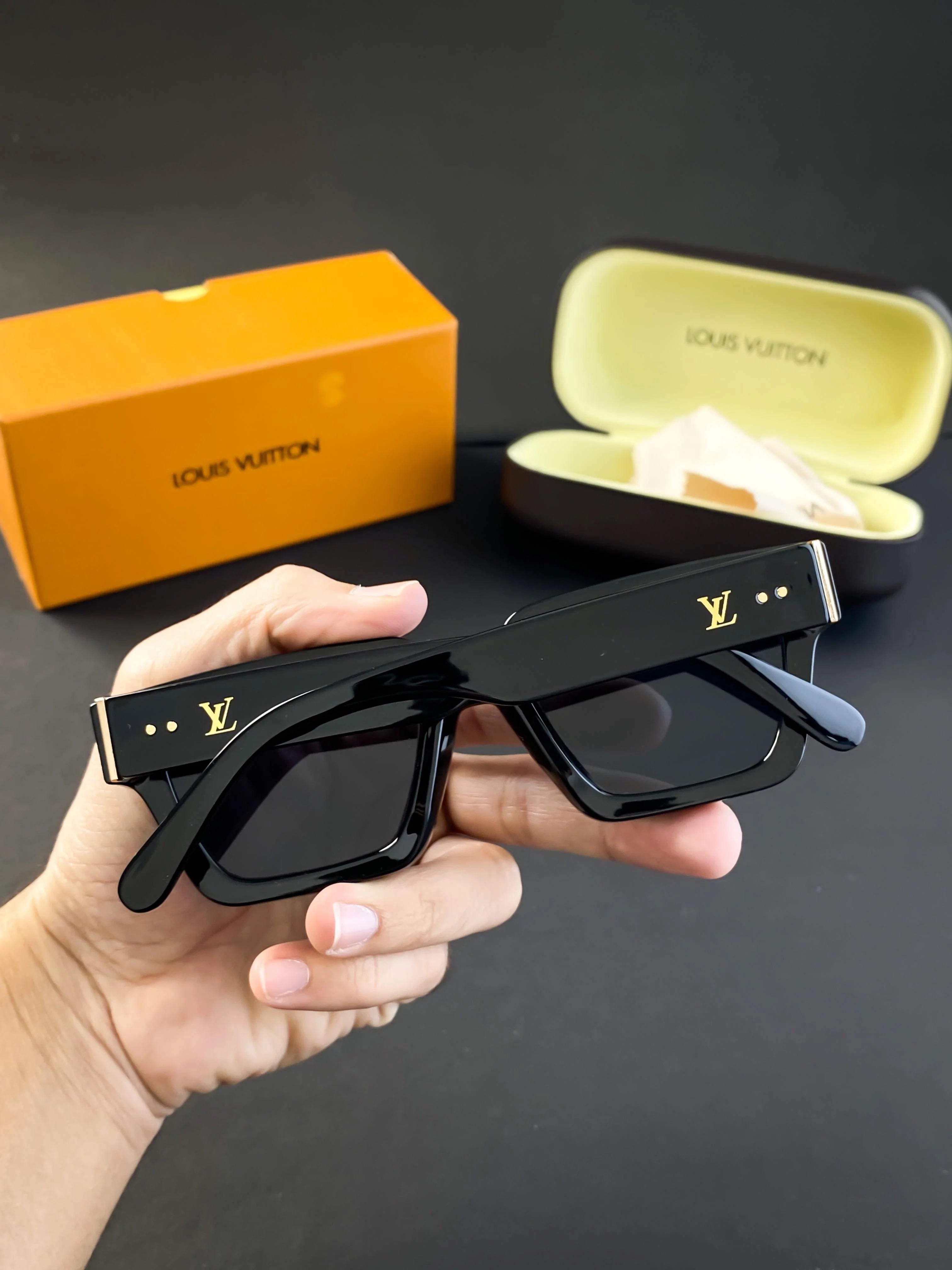 LOU BLACK 8263 SUNGLASS