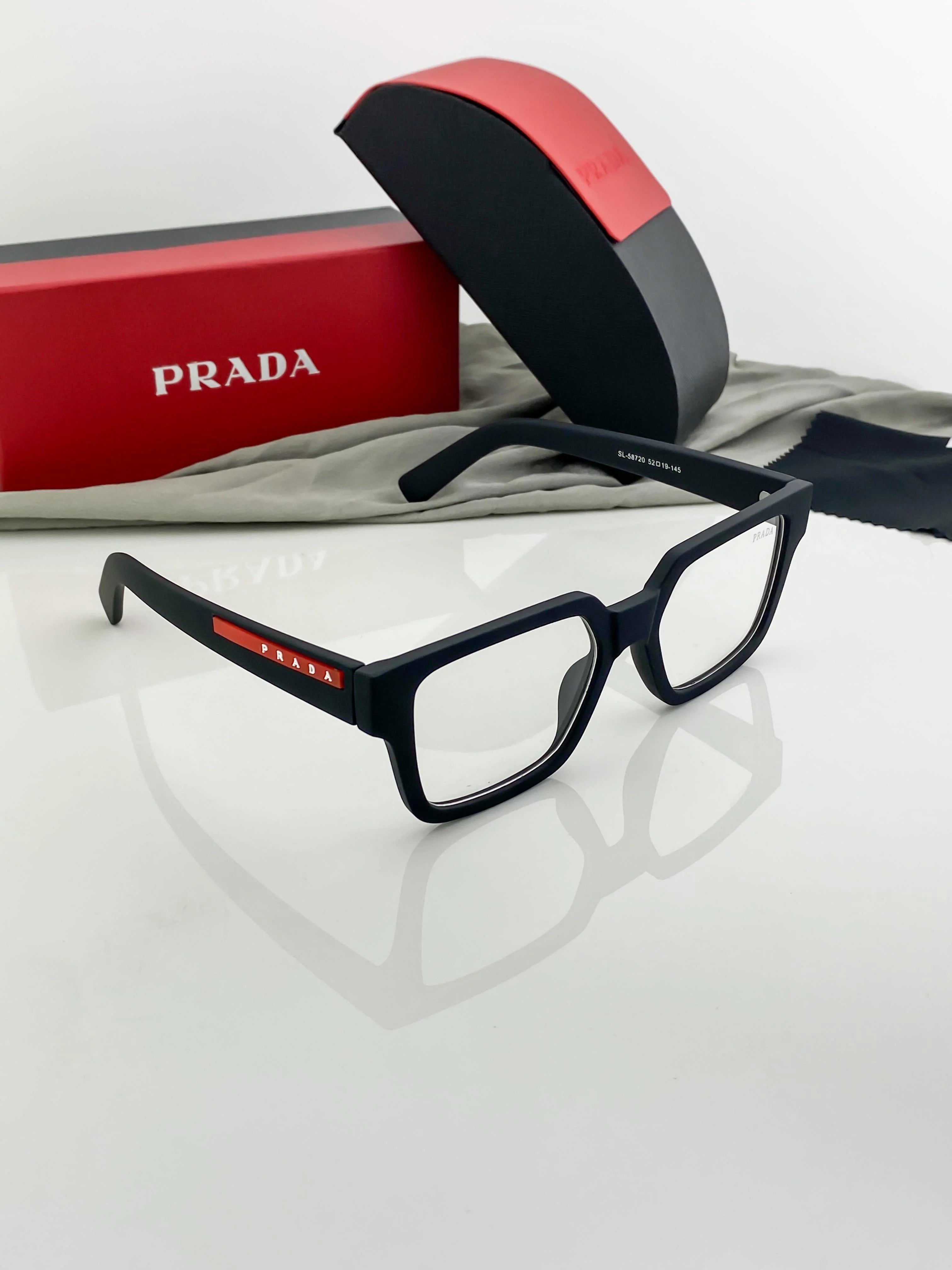 Pra_da 7899