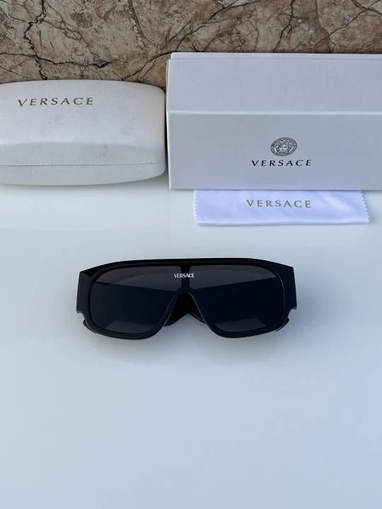 Versa_ce 03654