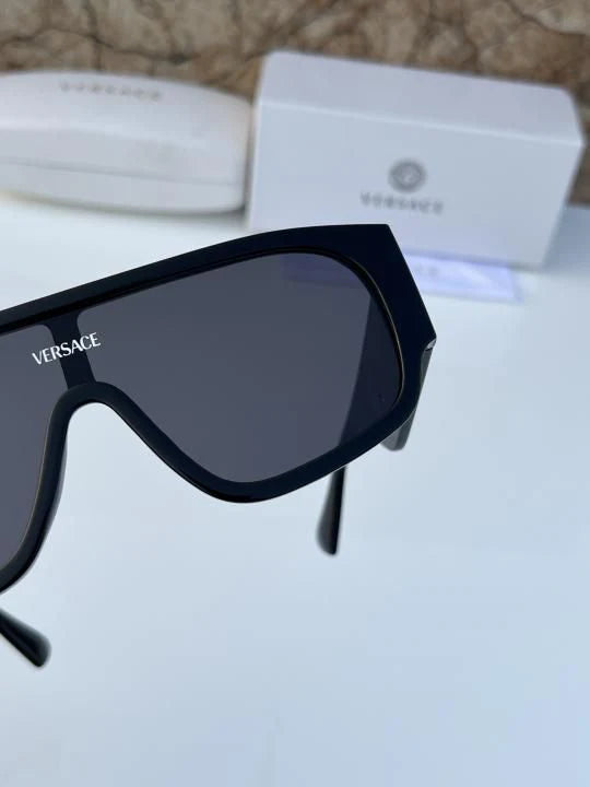 Versa_ce 03654